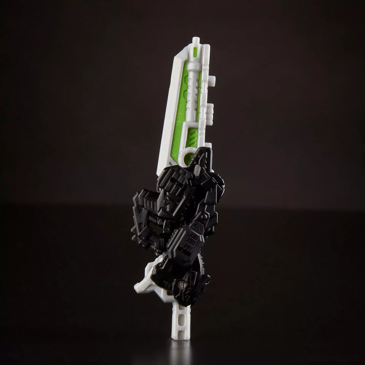 Transformers Generations War For Cybertron: Siege Deluxe Greenlight and Dazzlestrike Action Figure WFC-S15